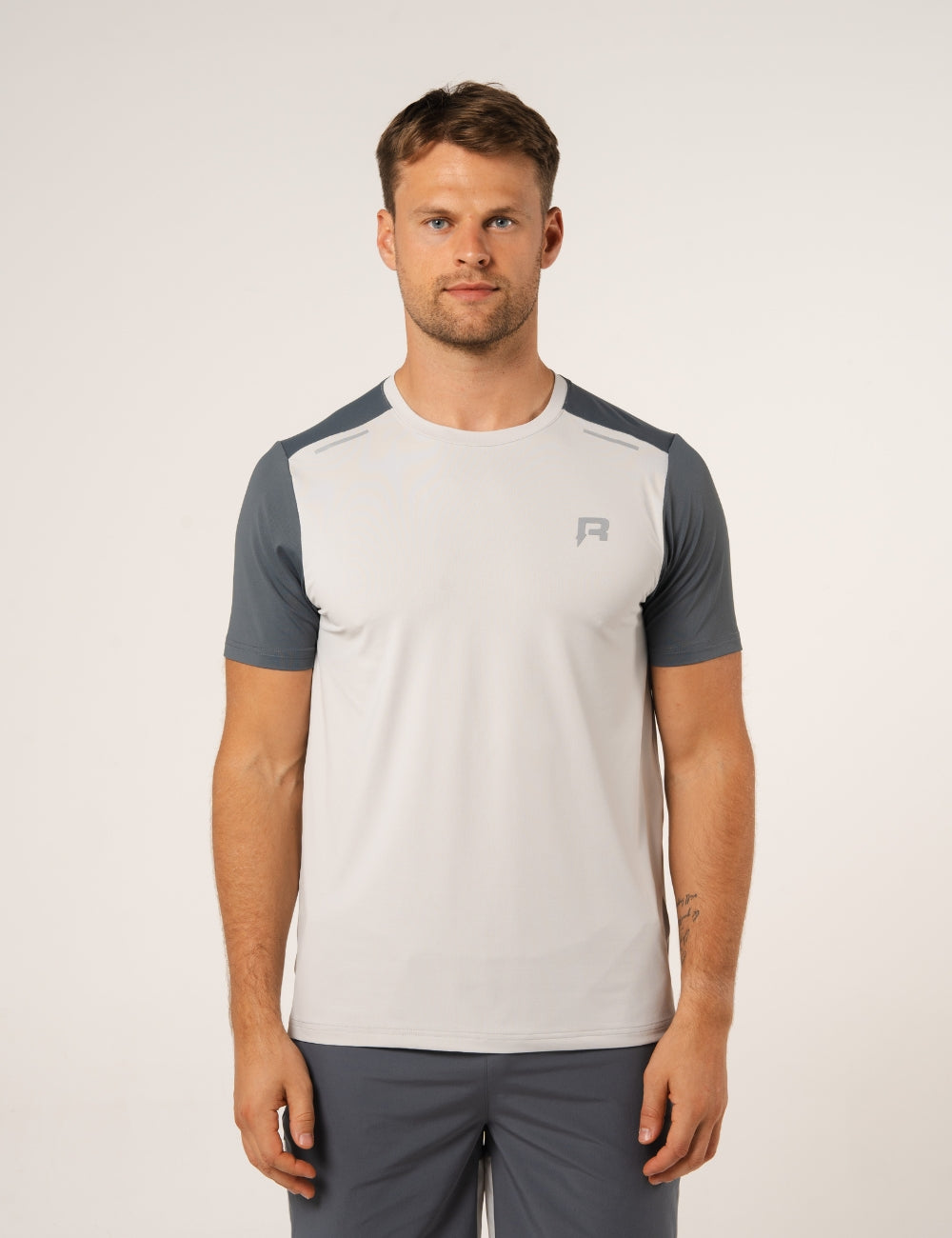 FLIGHT T-SHIRT - VAPOUR BLUE / TURBULENCE