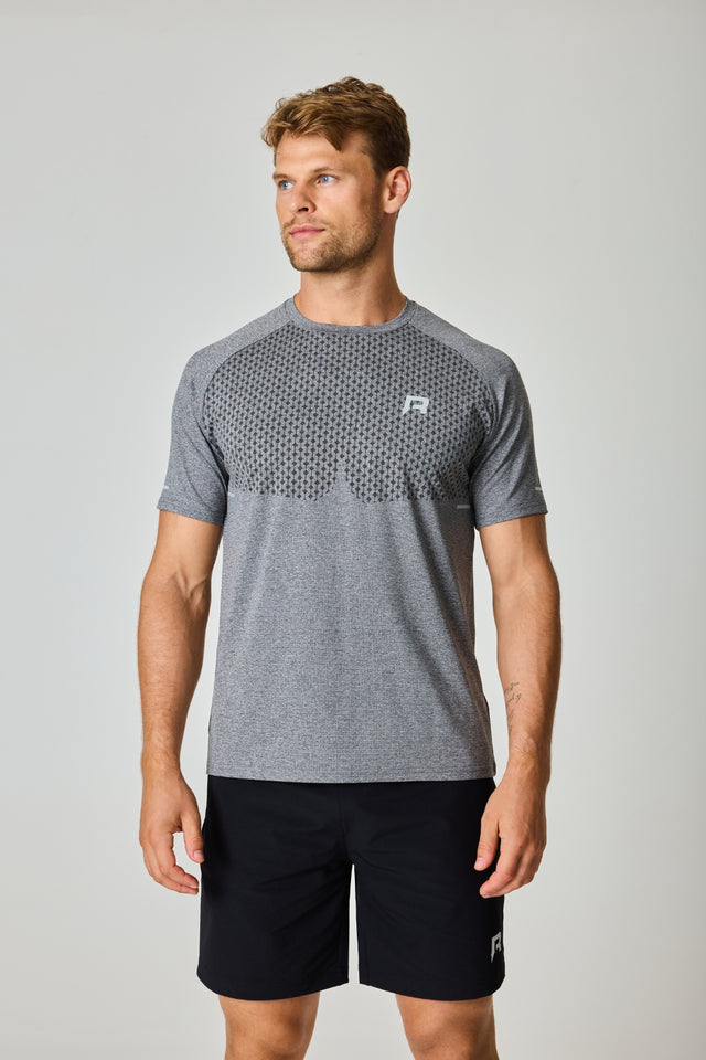 Form TShirt Black Reprimo