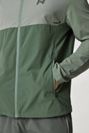 Xcelerate Windbreaker - Sage / Botanical