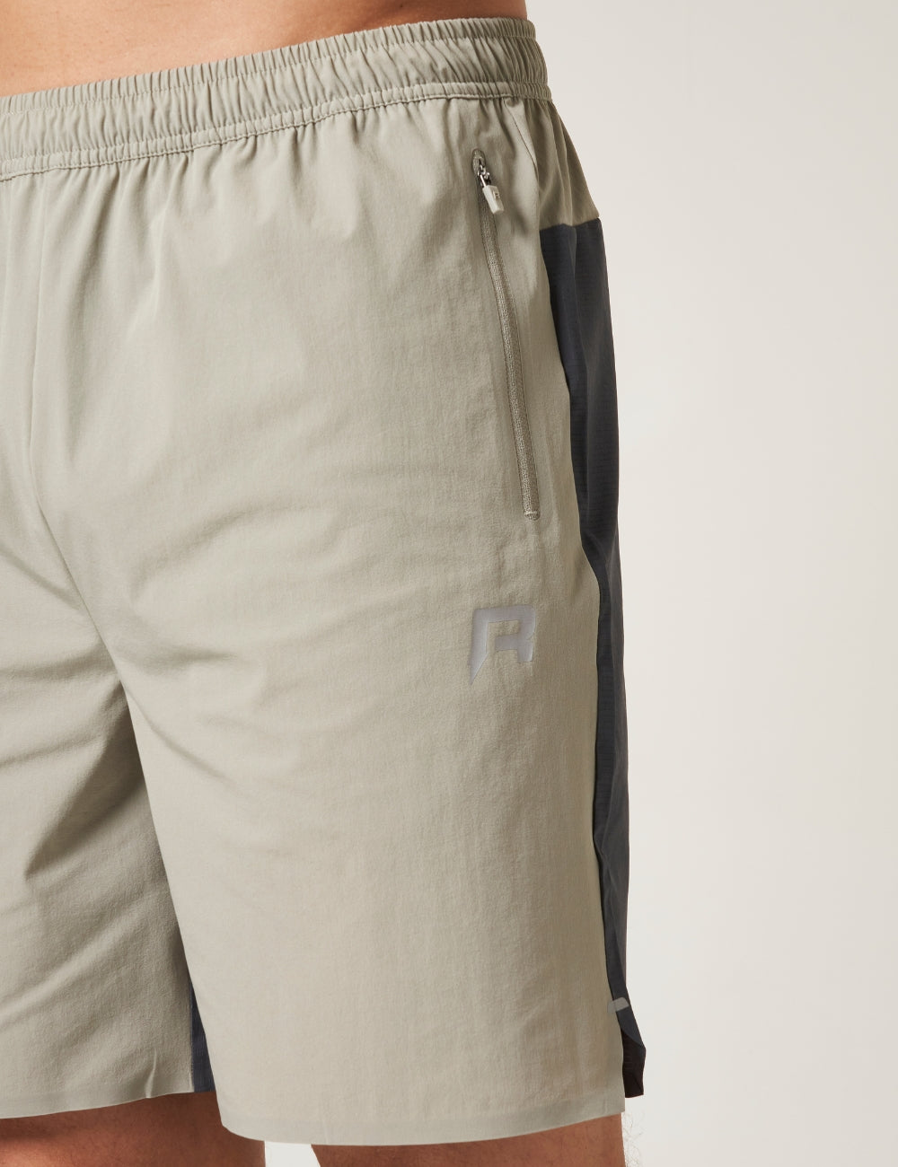 CLIMA SHORTS - SAND / GRAPHITE