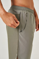 Curve Shorts - Khaki / Stone