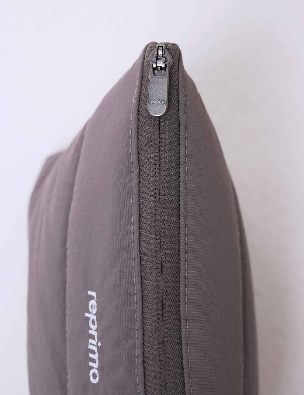 LUMA QUILTED POUCH - DOVE-3