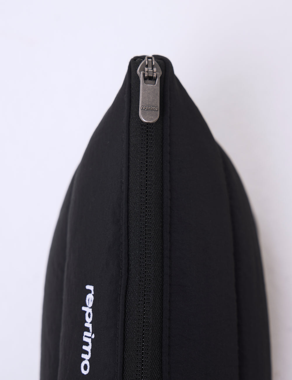 LUMA QUILTED POUCH - BLACK-3