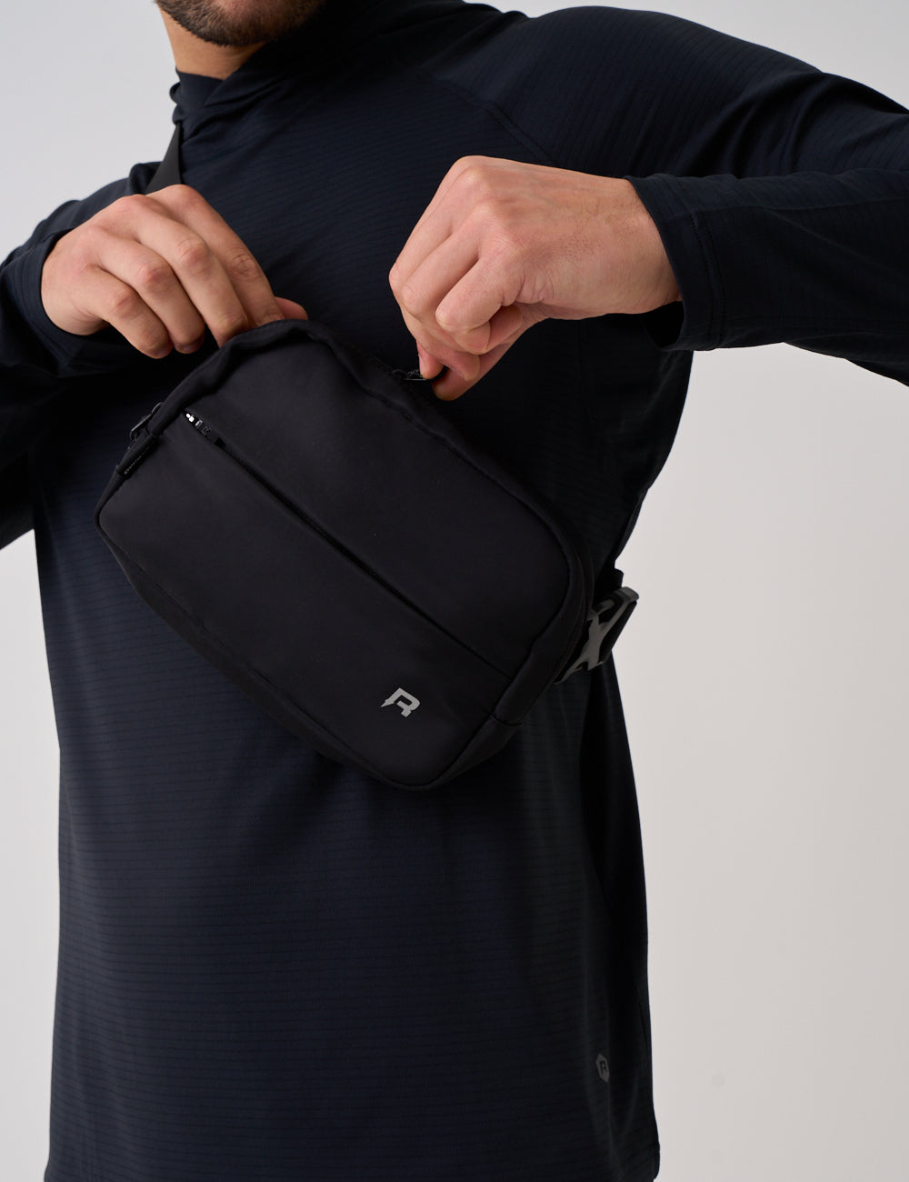 STRIDER CROSSBODY BAG - BLACK